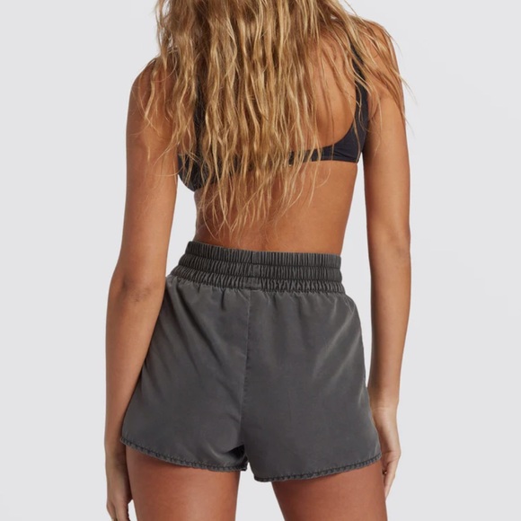 NWT Billabong Sol Searcher Volley Boardshorts Black Pebble - Picture 3 of 4